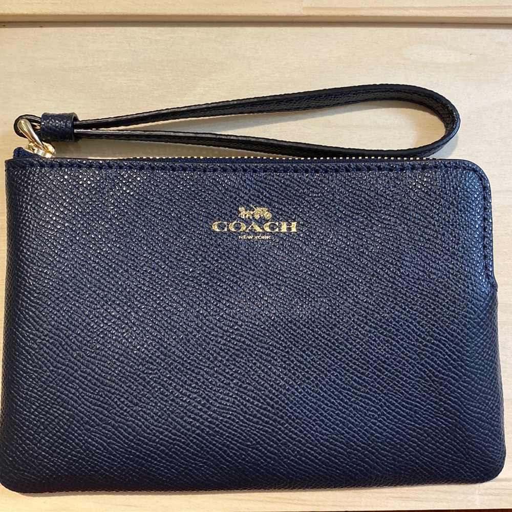 Corner Zip Wristlet - Picture 9 of 9
